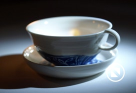 Käsitreitud portselan