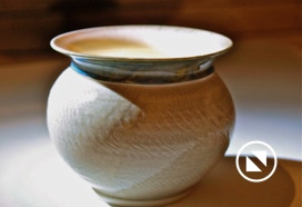 Käsitreitud portselan