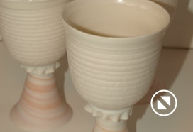 Käsitreitud portselan peeker