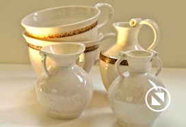 Käsitreitud portselan