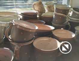 täpilised nõud keraamika