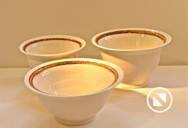 Käsitreitud portselan